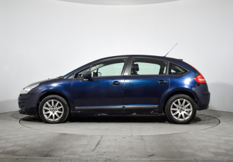 Подержанный автомобиль Citroen C4 Hatchback 2009 года (8 фото)