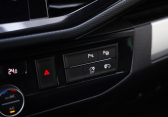 Подержанный автомобиль Volkswagen Multivan 2020 года (21 фото)