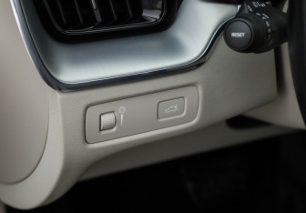 Подержанный автомобиль Volvo XC60 2020 года (26 фото)