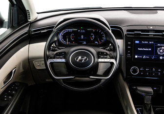 Подержанный автомобиль Hyundai Tucson 2021 года (15 фото)