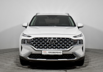 Подержанный автомобиль Hyundai Santa Fe 2022 года (2 фото)