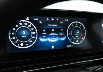 Подержанный автомобиль Omoda C5 2023 года (12 фото)