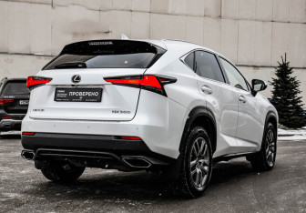 Подержанный автомобиль Lexus NX 2018 года (7 фото)