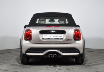 Подержанный автомобиль MINI Hatch 2022 года (6 фото)