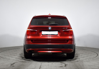 Подержанный автомобиль BMW X3 2011 года (6 фото)