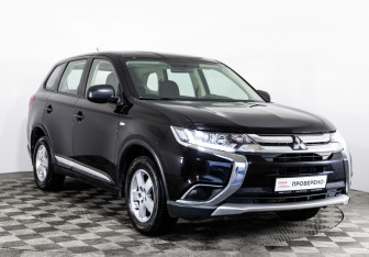 Подержанный автомобиль Mitsubishi Outlander 2016 года (3 фото)