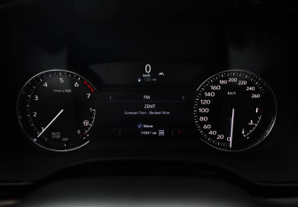 Подержанный автомобиль Cadillac XT5 2021 года (10 фото)