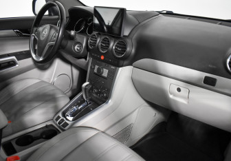 Подержанный автомобиль Opel Antara 2013 года (12 фото)