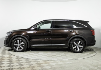 Подержанный автомобиль Kia Sorento 2021 года (8 фото)