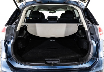 Подержанный автомобиль Nissan X-Trail 2017 года (16 фото)