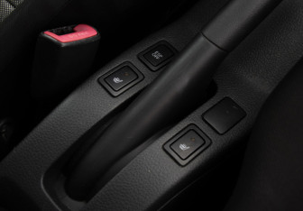 Подержанный автомобиль Suzuki SX4 Hatchback 2011 года (16 фото)