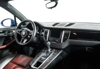 Подержанный автомобиль Porsche Macan 2015 года (9 фото)