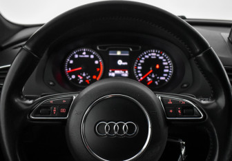 Подержанный автомобиль Audi Q3 2012 года (18 фото)