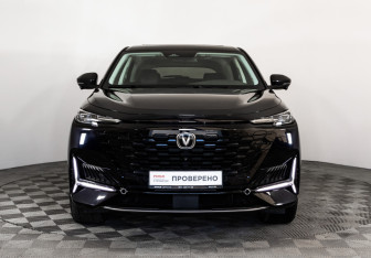Подержанный автомобиль Changan UNI-K 2023 года (3 фото)