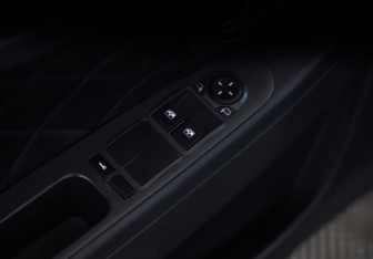 Подержанный автомобиль LADA (ВАЗ) Priora Sedan 2015 года (17 фото)