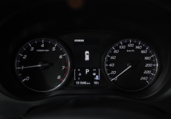Подержанный автомобиль Mitsubishi Outlander 2017 года (13 фото)