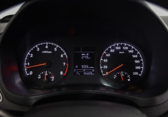 Подержанный автомобиль Hyundai Solaris Sedan 2019 года (12 фото)