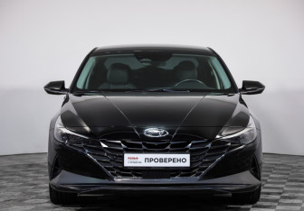 Подержанный автомобиль Hyundai Elantra Sedan 2021 года (2 фото)