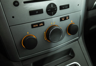 Подержанный автомобиль Opel Zafira Compactvan 2013 года (15 фото)