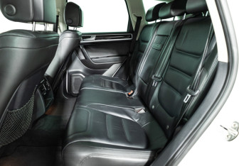 Подержанный автомобиль Volkswagen Touareg 2014 года (10 фото)