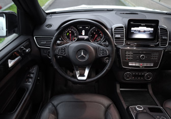 Подержанный автомобиль Mercedes-Benz GLE 2018 года (11 фото)