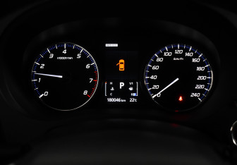 Подержанный автомобиль Mitsubishi Outlander 2016 года (19 фото)