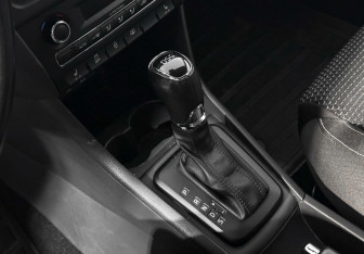 Подержанный автомобиль Skoda Rapid Liftback 2014 года (11 фото)