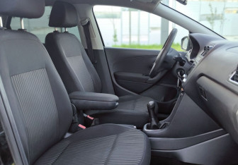 Подержанный автомобиль Volkswagen Polo Sedan 2011 года (10 фото)