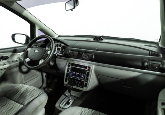 Подержанный автомобиль Ford Galaxy 2002 года (9 фото)