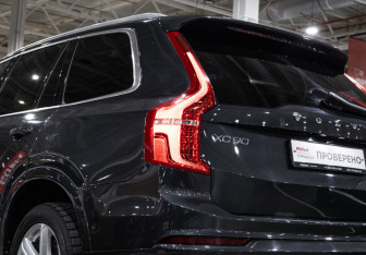 Подержанный автомобиль Volvo XC90 2021 года (9 фото)