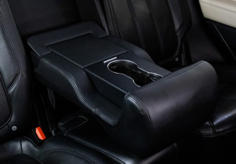 Подержанный автомобиль Land Rover Range Rover Sport 2013 года (27 фото)