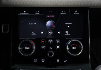 Подержанный автомобиль Land Rover Range Rover Velar 2019 года (16 фото)