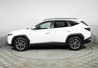 Подержанный автомобиль Hyundai Tucson 2023 года (8 фото)
