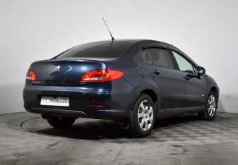 Подержанный автомобиль Peugeot 408 2015 года (5 фото)