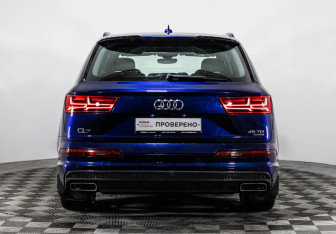 Подержанный автомобиль Audi Q7 2019 года (7 фото)