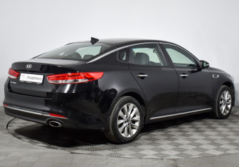 Подержанный автомобиль Kia Optima Sedan 2017 года (5 фото)