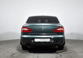 Подержанный автомобиль Skoda Superb Liftback 2013 года (6 фото)