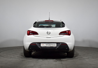 Подержанный автомобиль Opel Astra Hatchback 2013 года (6 фото)