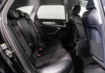 Подержанный автомобиль Audi A6 Wagon 2018 года (25 фото)