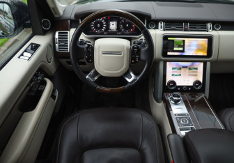 Подержанный автомобиль Land Rover Range Rover 2018 года (12 фото)