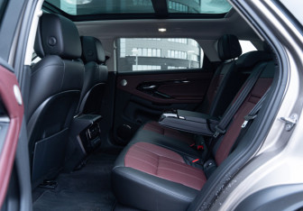 Новый Land Rover Range Rover Evoque 2025 (9 фото)