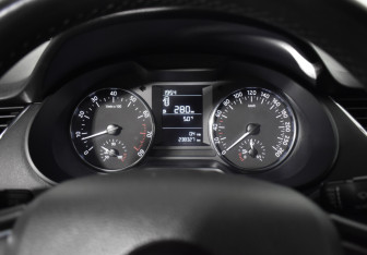 Подержанный автомобиль Skoda Octavia Liftback 2014 года (13 фото)