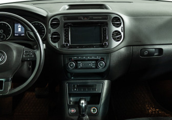 Подержанный автомобиль Volkswagen Tiguan 2013 года (14 фото)