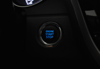 Подержанный автомобиль Toyota Camry Sedan 2019 года (17 фото)