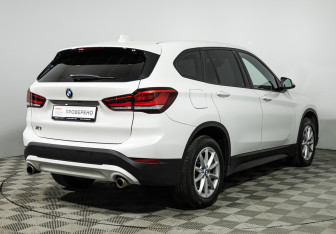 Подержанный автомобиль BMW X1 2020 года (5 фото)