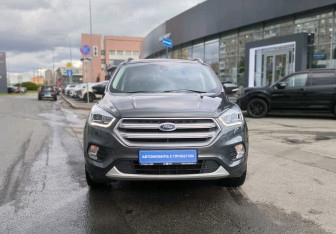 Подержанный автомобиль Ford Kuga 2017 года (2 фото)