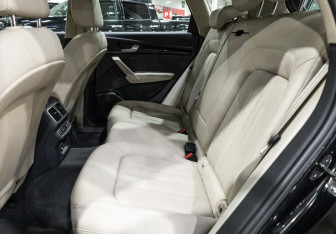 Подержанный автомобиль Audi Q5 2017 года (13 фото)
