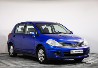 Подержанный автомобиль Nissan Tiida Hatchback 2008 года (3 фото)