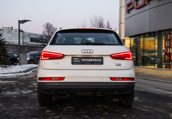 Подержанный автомобиль Audi Q3 2016 года (8 фото)