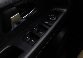 Подержанный автомобиль Kia Venga 2016 года (15 фото)